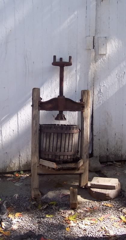 Anyone make a "homemade" apple press? How? - Homesteading Questions