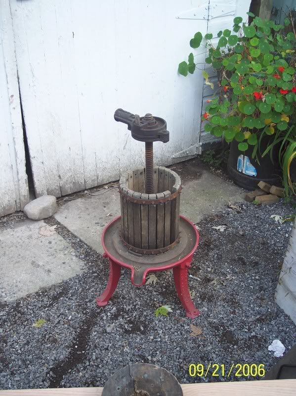 Anyone make a "homemade" apple press? How? - Homesteading Questions
