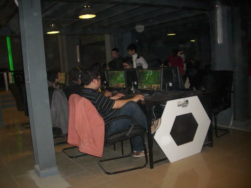 Trung tâm chơi game đầu tiên tại Việt Nam sử dụng bộ xử lý Core i7 - 4