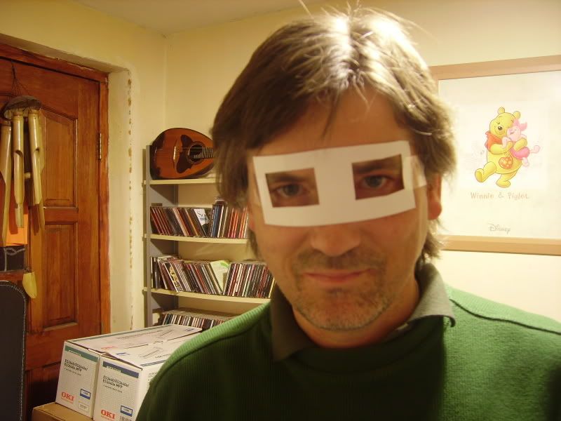 [Image: squareeyes002.jpg]