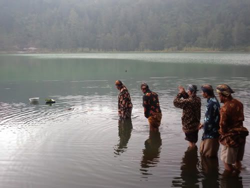 Dieng Culture Festival 2011: Larung Rambut Gimbal