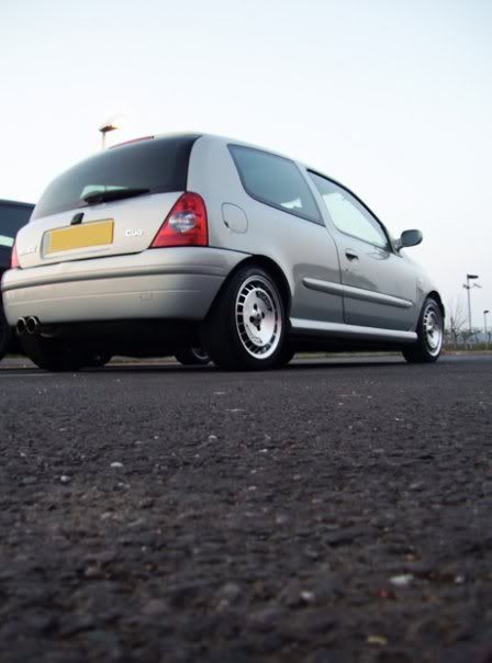 Slammed Clio