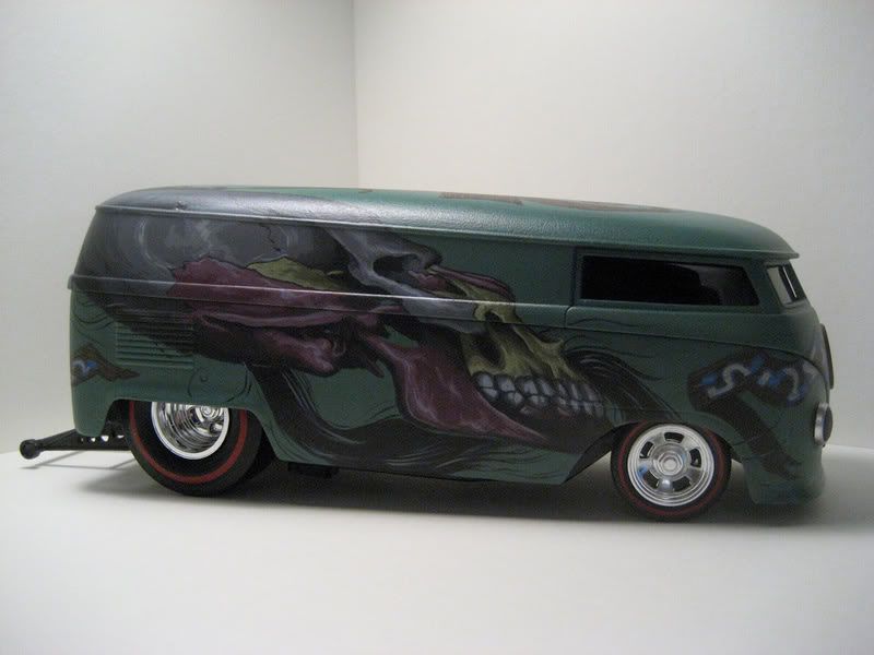 http://i107.photobucket.com/albums/m295/jloughry1976/hw%20vw%20bus%20art/JeffMcMillian4.jpg