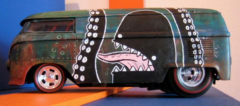 http://i107.photobucket.com/albums/m295/jloughry1976/hw%20vw%20bus%20art/octoKeithNoordzy.jpg