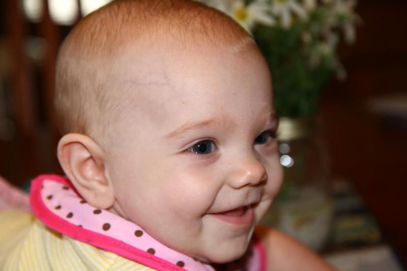 IMAGE: http://i107.photobucket.com/albums/m312/alazg8/Jennasmiling.jpg