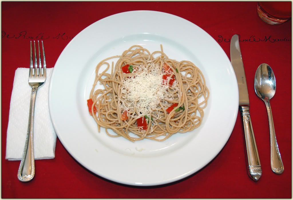 Pasta with Tomato and Basil