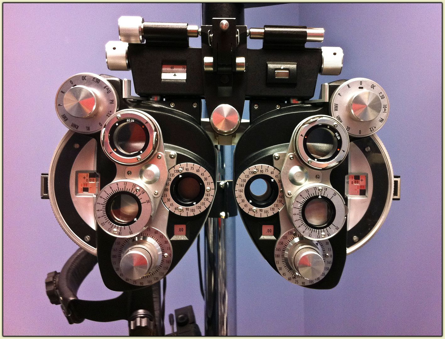 Dog's Eyes Are Staying Dilated | eHow.